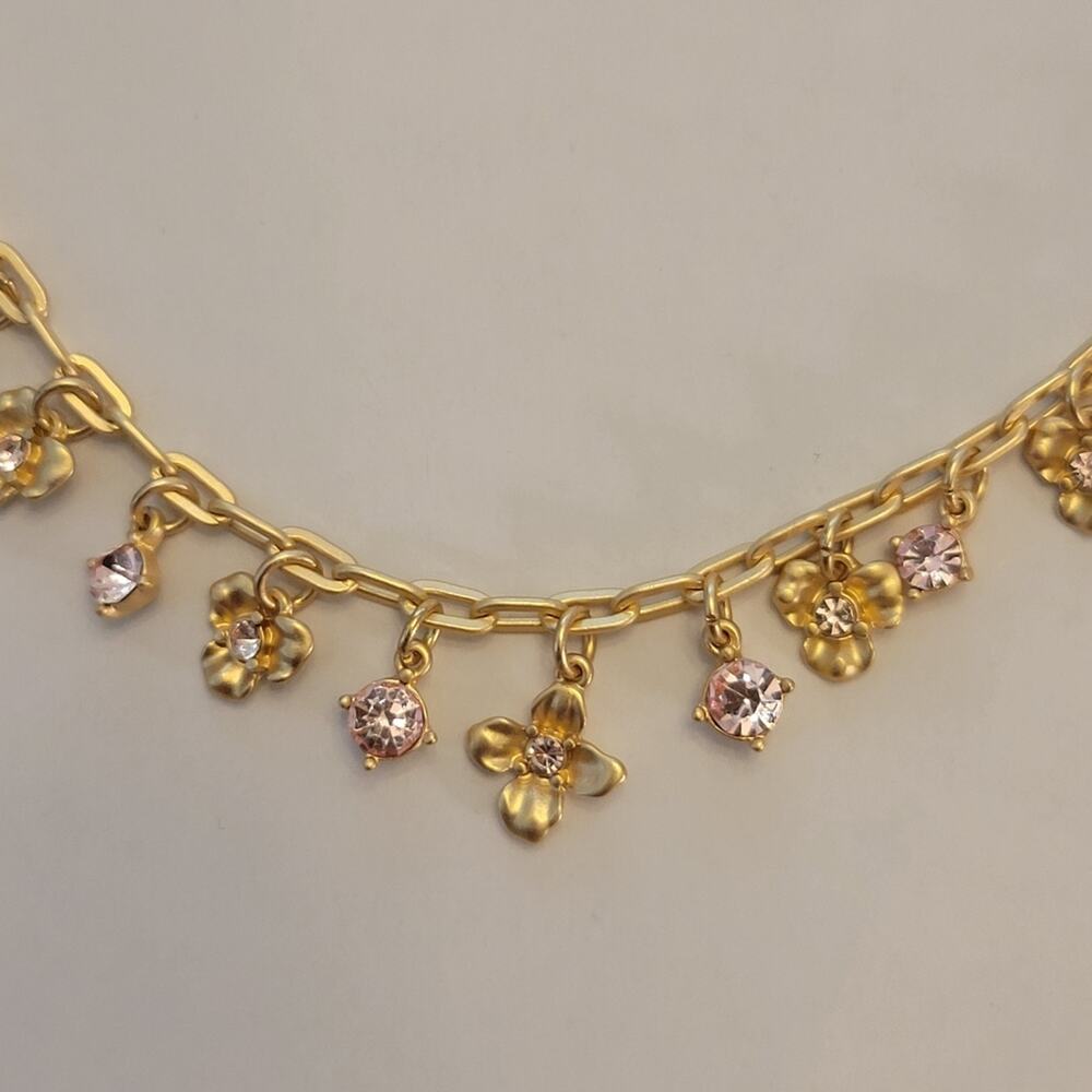 Loft - Women Gold Flower Necklace - Picture 3 of 4